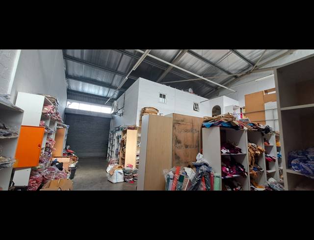 231M² WAREHOUSE FOR SALE IN UMGENI BUSINESS PARK